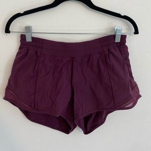 Lululemon Low-rise Hotty Hot Short 2.5 inch